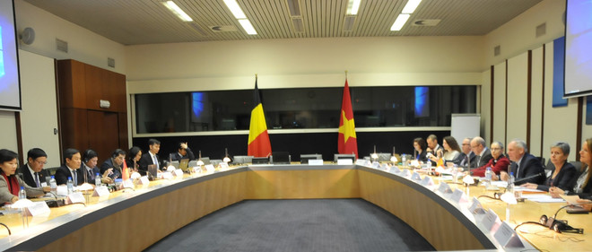 越比密切配合全面深化经贸合作关系 ảnh 2 越比密切配合全面深化经贸合作关系 ảnh 2