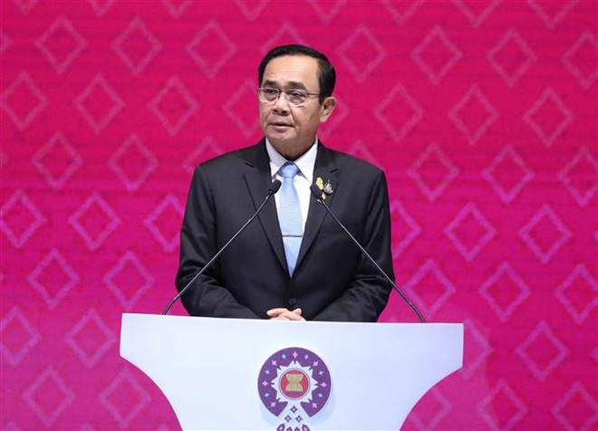 越南政府总理阮春福出席第35届东盟峰会开幕式 ảnh 2 越南政府总理阮春福出席第35届东盟峰会开幕式 ảnh 2