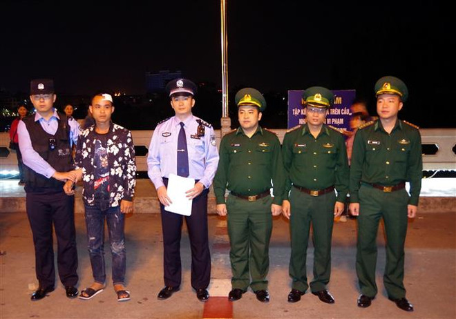 成功救起在越中边境北仑河上遇险的一名中国公民 ảnh 1 成功救起在越中边境北仑河上遇险的一名中国公民 ảnh 1