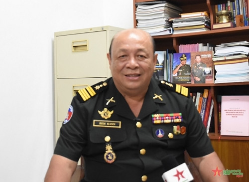 柬埔寨驻越南武官Rem Kann大校:维护与友国的传统关系有助于为各自国家和地区营造和平环境 ảnh 1 柬埔寨驻越南武官Rem Kann大校:维护与友国的传统关系有助于为各自国家和地区营造和平环境 ảnh 1