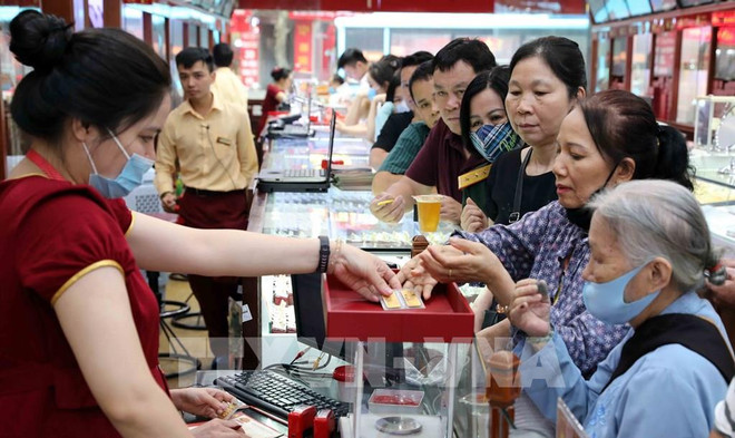 8月3日上午越南国内黄金卖出价保持稳定 ảnh 1