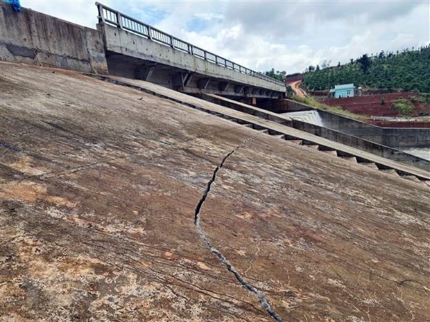 政府总理要求做好洪涝灾害应急工作 确保西原地区各省水坝安全 ảnh 2 政府总理要求做好洪涝灾害应急工作 确保西原地区各省水坝安全 ảnh 2