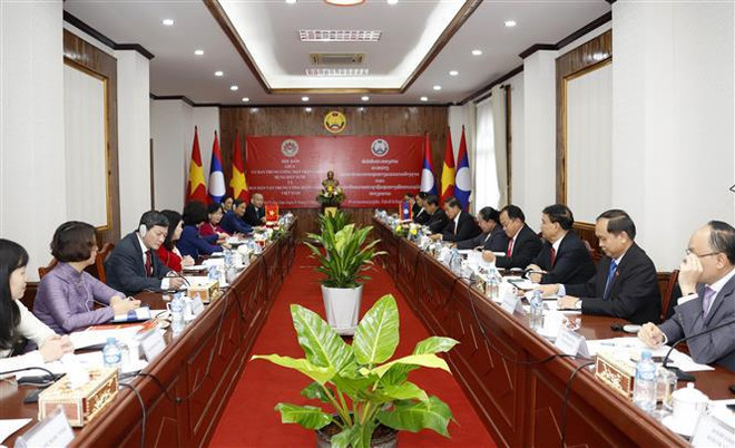 越南共产党高级代表团对老挝进行工作访问 ảnh 2 越南共产党高级代表团对老挝进行工作访问 ảnh 2