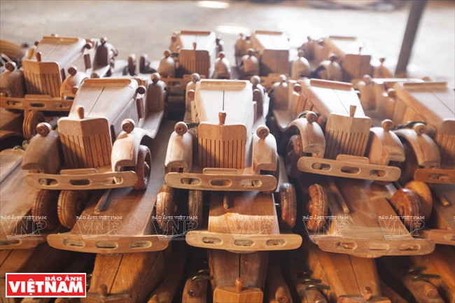 独一无二的废木工艺品 ảnh 8 独一无二的废木工艺品 ảnh 8