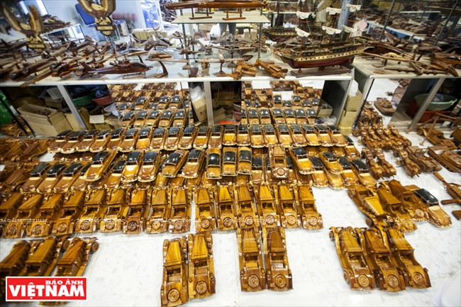 独一无二的废木工艺品 ảnh 1 独一无二的废木工艺品 ảnh 1