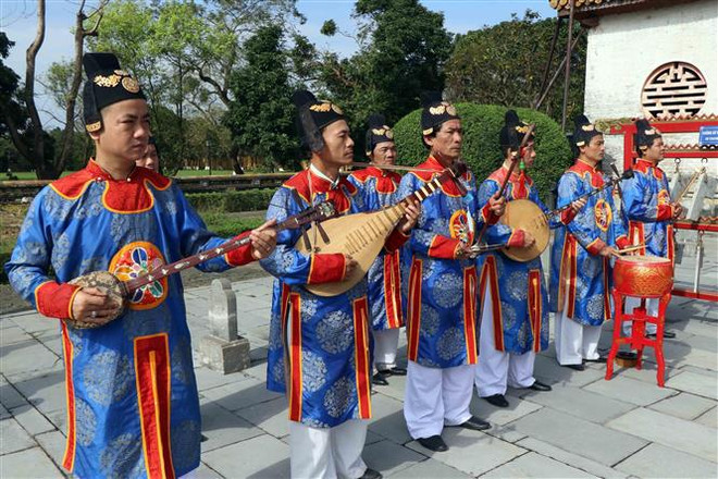 越南顺化古都遗迹群成为世界文化遗产30周年暨越南宫廷雅乐成为世界文化遗产20周年庆祝活动在顺化市举行 ảnh 2 越南顺化古都遗迹群成为世界文化遗产30周年暨越南宫廷雅乐成为世界文化遗产20周年庆祝活动在顺化市举行 ảnh 2