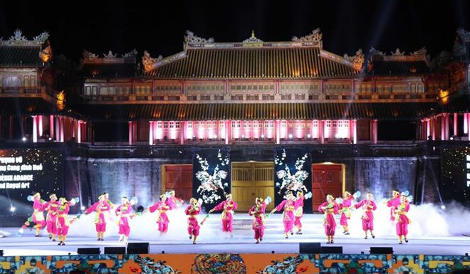 越南顺化古都遗迹群成为世界文化遗产30周年暨越南宫廷雅乐成为世界文化遗产20周年庆祝活动在顺化市举行 ảnh 3 越南顺化古都遗迹群成为世界文化遗产30周年暨越南宫廷雅乐成为世界文化遗产20周年庆祝活动在顺化市举行 ảnh 3