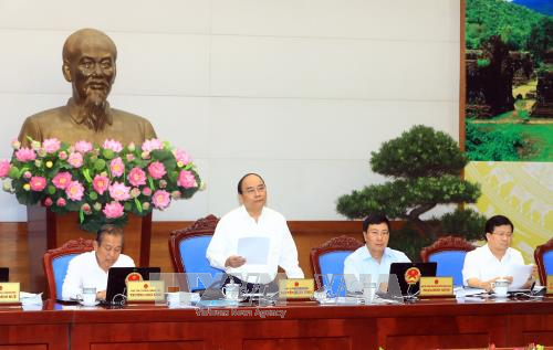 阮春福总理主持召开政府9月份例行会议 ảnh 1 阮春福总理主持召开政府9月份例行会议 ảnh 1