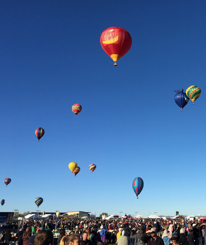 越捷航空热气球和比基尼空姐们即将“登陆”美国 ảnh 3