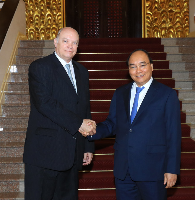 政府总理阮春福会见古巴外贸外资部长马尔米耶卡 ảnh 1