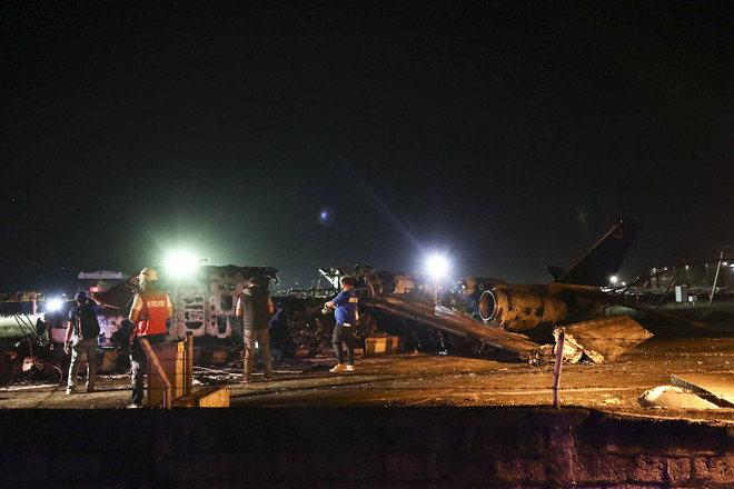 菲律宾一架飞机起飞前坠毁 机上8人全部遇难 ảnh 1