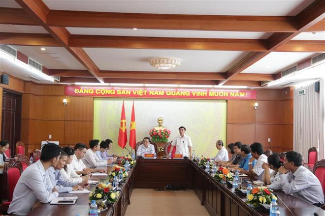 越南祖国阵线中央委员会主席陈青敏看望慰问得乐省受灾群众 ảnh 1 越南祖国阵线中央委员会主席陈青敏看望慰问得乐省受灾群众 ảnh 1