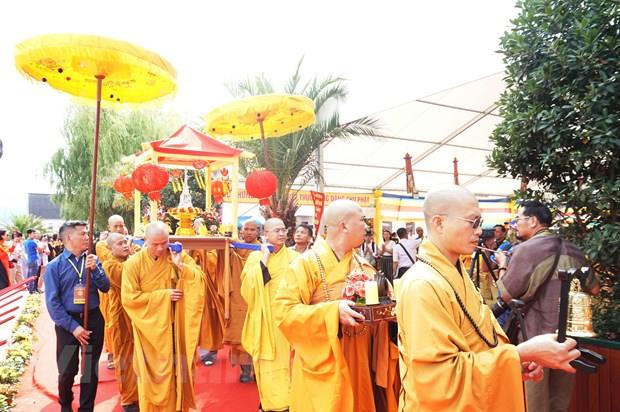 旅居捷克越南僧尼和佛家弟子隆重举行永严寺奠基动工仪式 ảnh 2