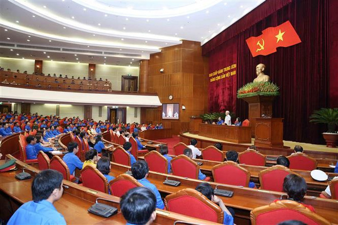 越共中央总书记、国家主席阮富仲会见全国先进青年党员 ảnh 3 越共中央总书记、国家主席阮富仲会见全国先进青年党员 ảnh 3