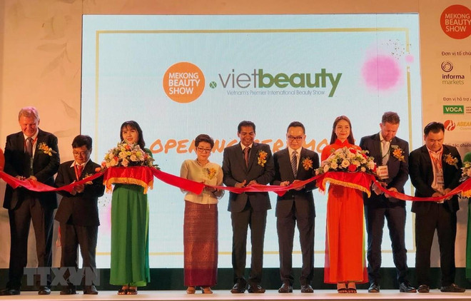 2019年越南最大的美容盛会展在胡志明市开幕 ảnh 1 2019年越南最大的美容盛会展在胡志明市开幕 ảnh 1