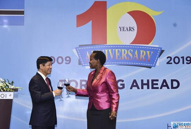 越南与博茨瓦纳建交10周年纪念典礼在河内举行 ảnh 1 越南与博茨瓦纳建交10周年纪念典礼在河内举行 ảnh 1