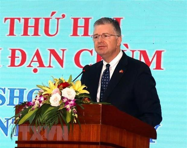 “集束炸弹探测方法”国际研讨会在广治省举行 ảnh 2 “集束炸弹探测方法”国际研讨会在广治省举行 ảnh 2