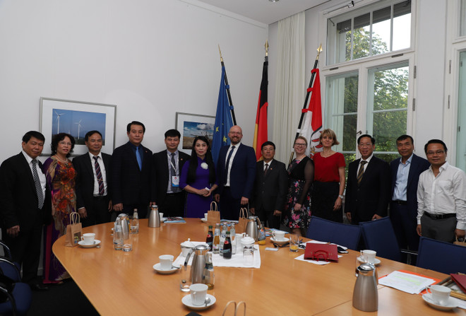 越南永福省深化与德国勃兰登堡州的投资促进活动 ảnh 2