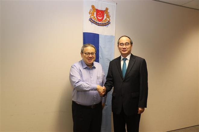 胡志明市市委书记阮善仁与新加坡若干部门领导会面交流 ảnh 2 胡志明市市委书记阮善仁与新加坡若干部门领导会面交流 ảnh 2