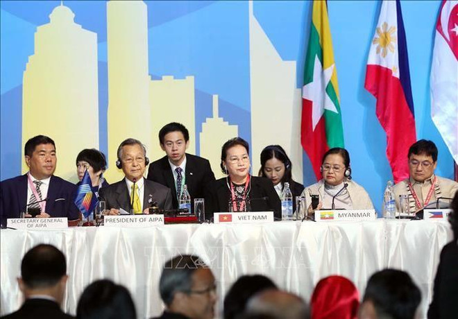 阮氏金银主席圆满结束出席AIPA 40和对泰国进行正式访问之旅 ảnh 1 阮氏金银主席圆满结束出席AIPA 40和对泰国进行正式访问之旅 ảnh 1