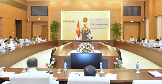 越南国会就在越外国人管理的相关法律政策执行情况进行专题监督 ảnh 1 越南国会就在越外国人管理的相关法律政策执行情况进行专题监督 ảnh 1