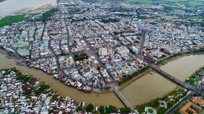 越南政府副总理张和平:将龙川建设成为九龙江平原的示范城市 ảnh 2 越南政府副总理张和平:将龙川建设成为九龙江平原的示范城市 ảnh 2