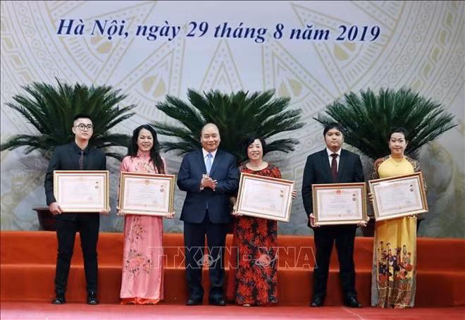 阮春福总理:使文化成为经济发展的基础和国家的内在力量 ảnh 1 阮春福总理:使文化成为经济发展的基础和国家的内在力量 ảnh 1