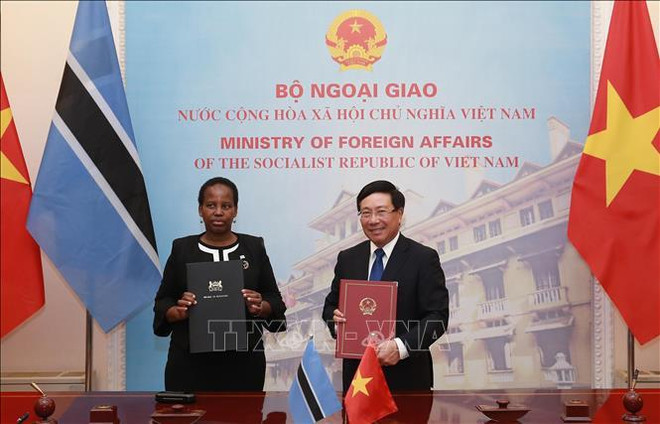 范平明副总理与博茨瓦纳外交事务与合作部部长尤妮蒂举行会谈 ảnh 3 范平明副总理与博茨瓦纳外交事务与合作部部长尤妮蒂举行会谈 ảnh 3