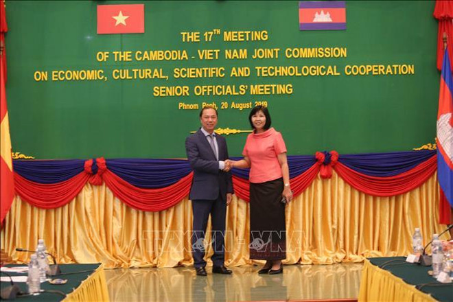 越柬经济、文化与科技合作联合委员会第十七次会议高官会今日开幕 ảnh 2