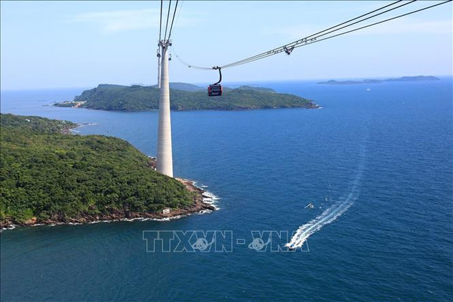 富国从11月20日起接待持电子健康护照的国际游客 ảnh 1