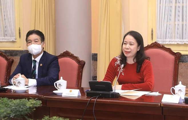越南国家副主席会见各国驻越女大使和女代办 ảnh 1 越南国家副主席会见各国驻越女大使和女代办 ảnh 1