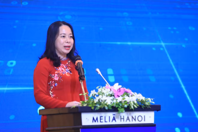 越南国家副主席武氏映春出席2021年越南女性商人论坛 ảnh 2