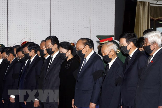 原政府副总理张永仲吊唁仪式隆重举行 ảnh 3 原政府副总理张永仲吊唁仪式隆重举行 ảnh 3