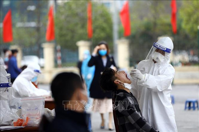 24日上午越南新增2例新冠肺炎确诊病例和43例治愈病例 ảnh 1