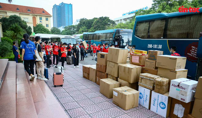 万多名志愿者踊跃报名赴南方各省市参加防疫工作 ảnh 2