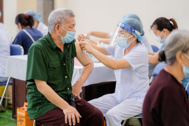 14日中午河内市报告新增8例确诊病例 ảnh 1