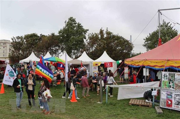 越南驻比利时大使馆参加比利时劳动党的团结节 ảnh 1