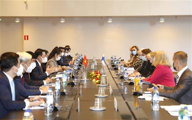 越南国会主席王廷惠与芬兰议会议长进行会谈 ảnh 2 越南国会主席王廷惠与芬兰议会议长进行会谈 ảnh 2
