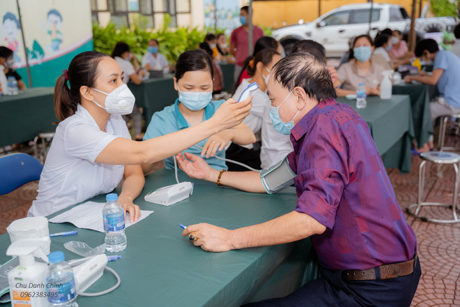 14日中午河内市报告新增8例确诊病例 ảnh 2