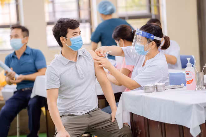 越南全国新冠疫苗接种剂次已超3040万 ảnh 2