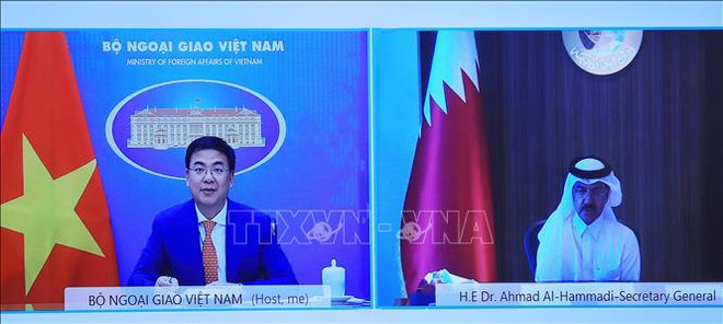 外交部副部长范光号与卡塔尔外交部秘书长哈马迪 ảnh 1 外交部副部长范光号与卡塔尔外交部秘书长哈马迪 ảnh 1