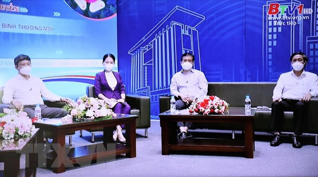 平阳省人民委员会主席武文明强调：生活进入新常态 但要确保防疫安全 ảnh 2