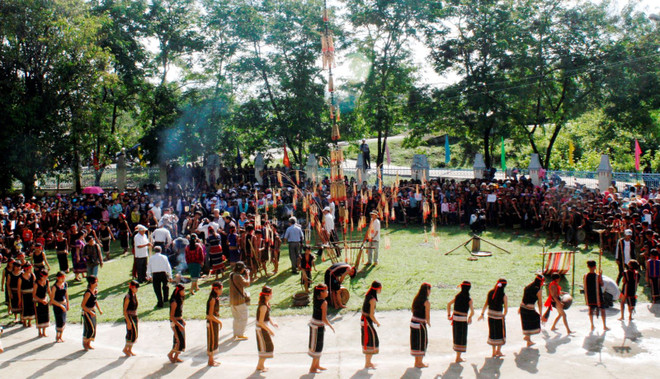 昆嵩省大力弘扬锣钲—爽舞文化价值 ảnh 1