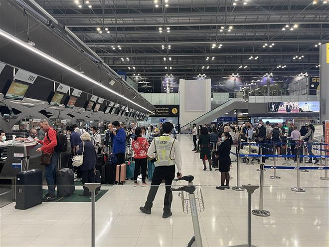 泰国重新实施入境游客需持有新冠疫苗接种证明的规定 ảnh 1 泰国重新实施入境游客需持有新冠疫苗接种证明的规定 ảnh 1