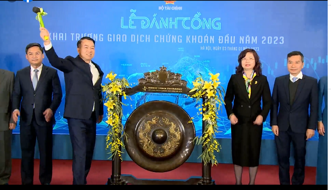 越南财政部副部长阮德芝:2023年股市将迎来大反弹 ảnh 1 越南财政部副部长阮德芝:2023年股市将迎来大反弹 ảnh 1