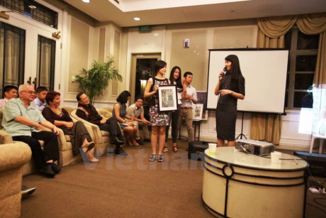 近120名越南贫困学生获得兰花助学金 ảnh 1 近120名越南贫困学生获得兰花助学金 ảnh 1