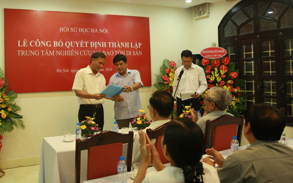越南河内历史协会下属遗产保存与研究中心亮相 ảnh 1 越南河内历史协会下属遗产保存与研究中心亮相 ảnh 1