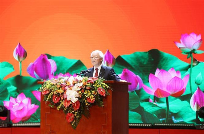 阮富仲:没有坚强意志,将对祖国的命运、国家政权的生存和党的领导作用构成威胁 ảnh 2 阮富仲:没有坚强意志,将对祖国的命运、国家政权的生存和党的领导作用构成威胁 ảnh 2