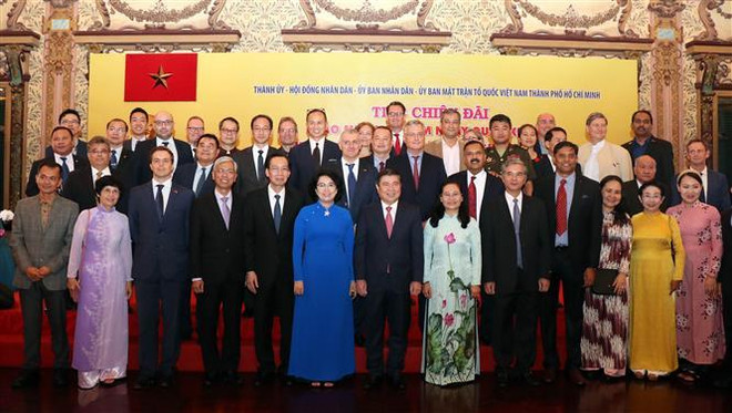 胡志明市举行国庆招待会 ảnh 1 胡志明市举行国庆招待会 ảnh 1
