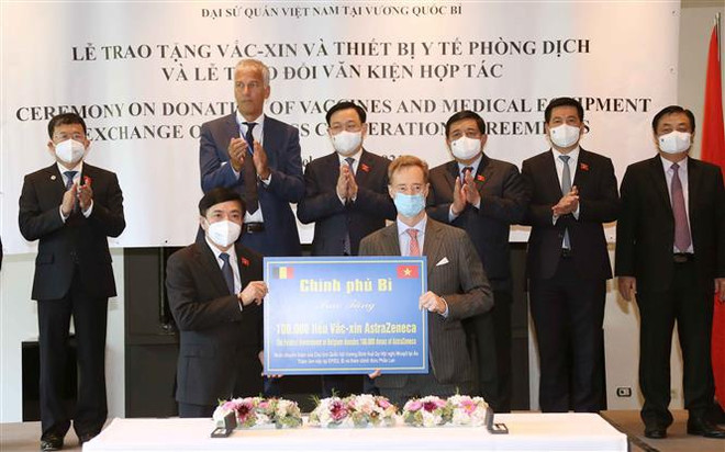 致力于疫苗接种全覆盖目标:海外越侨与国际朋友的宝贵支持 ảnh 1 致力于疫苗接种全覆盖目标:海外越侨与国际朋友的宝贵支持 ảnh 1